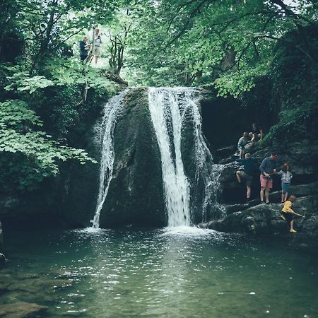 Central Malham Wellbeing Escape With Hot Tub Sleeps 8 Eksteriør billede