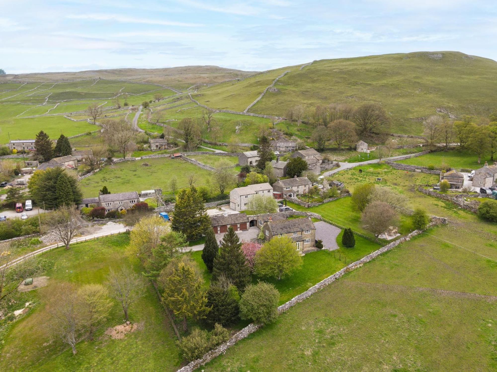 Central Malham Wellbeing Escape With Hot Tub Sleeps 8 Eksteriør billede